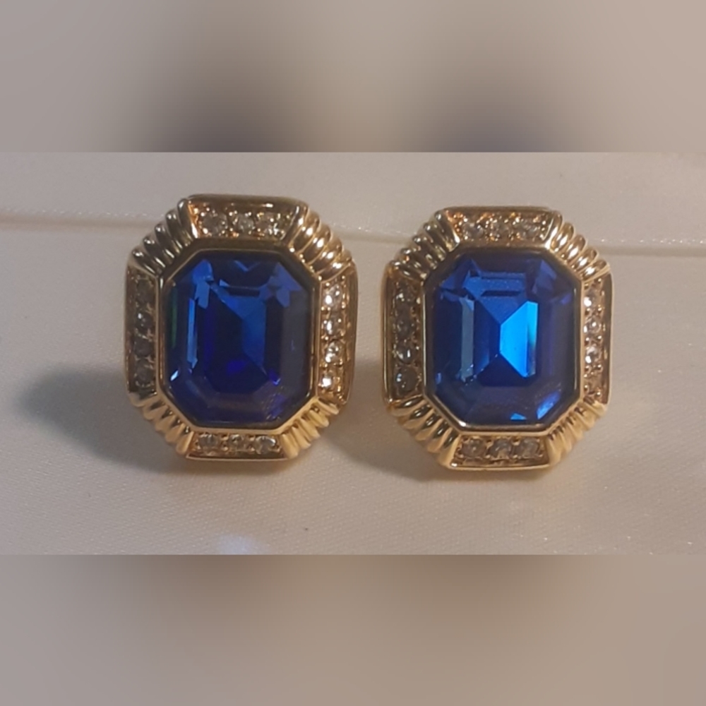 RARE c1988 SWAVORSKI ROYAL BLUE & CLEAR CRYSTAL EARRNGS ~ octagon shaped